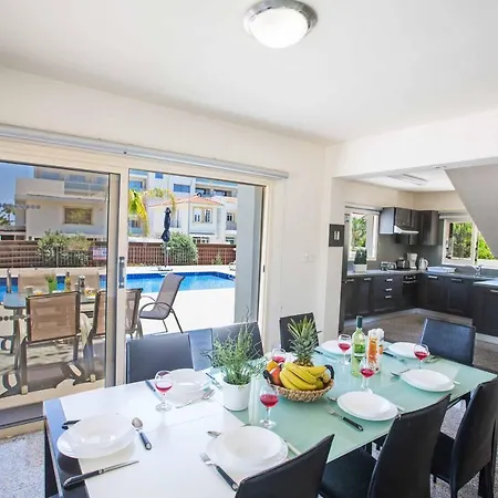 Delfini 16 * Протарас